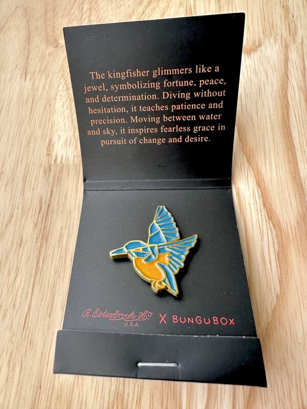 Esterbrook x BUNGU Box Kingfisher Edition Lapel Pin - Image 2